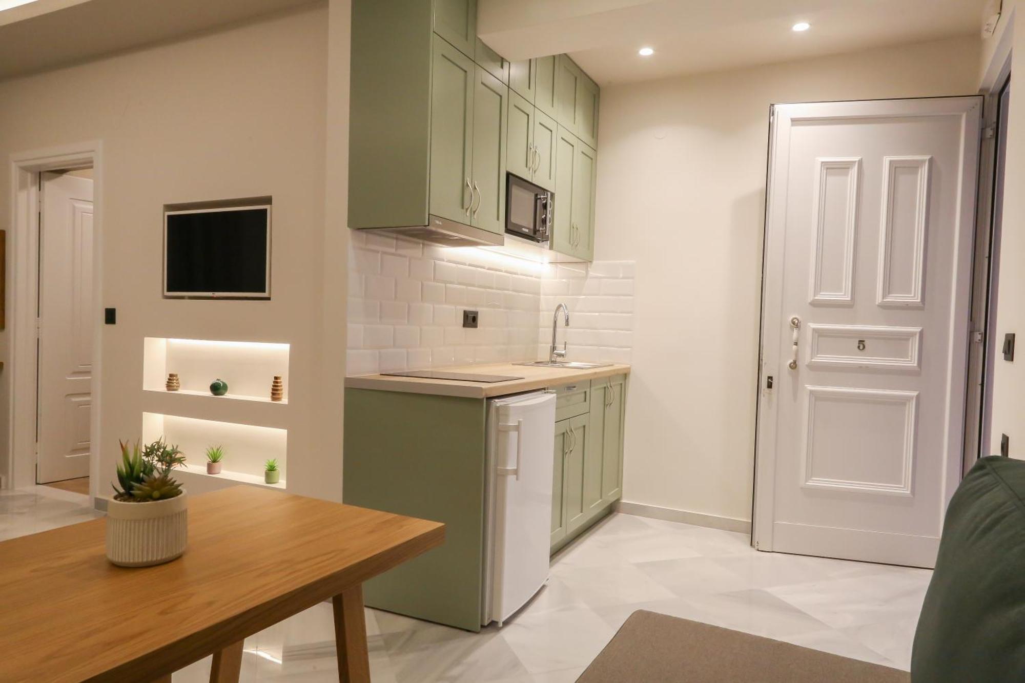 Heaven Apartments Agia Marina  Bagian luar foto
