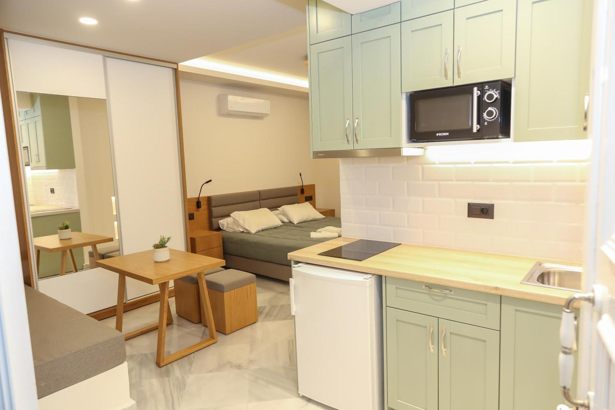 Heaven Apartments Agia Marina  Bagian luar foto