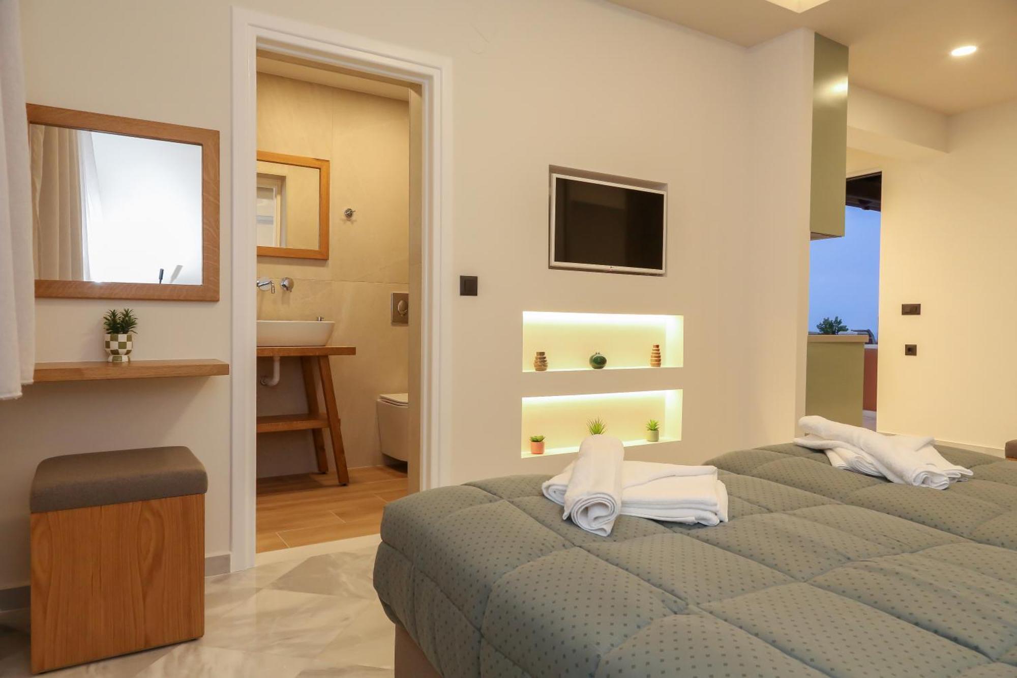 Heaven Apartments Agia Marina  Bagian luar foto